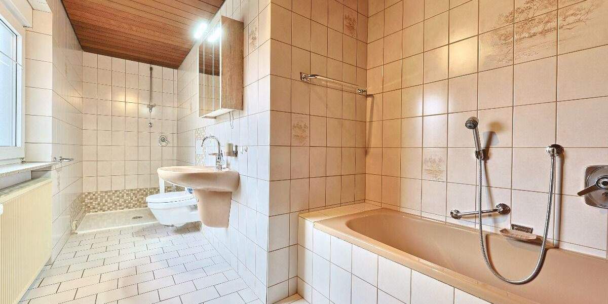 Etagenwohnung Erbach Ersingen - 3 Zimmer, 100 m&sup2;, 1.000&euro; | Angebot:24973933