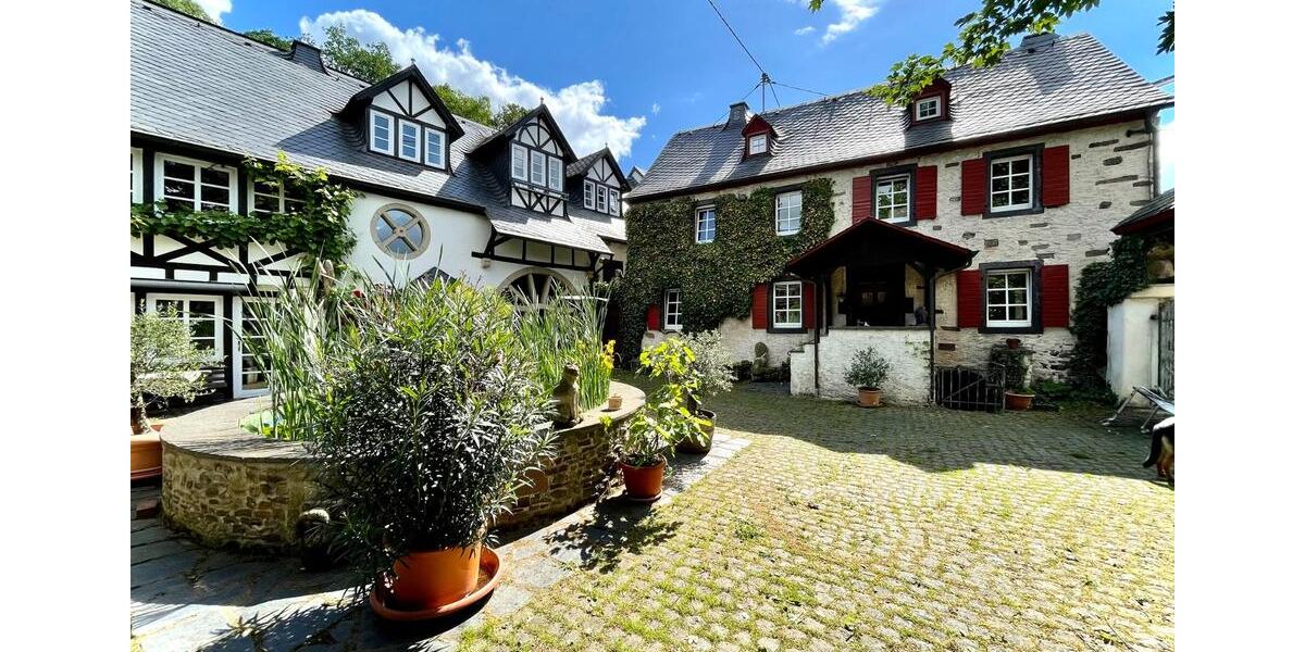 Charmantes Einfamilienhaus auf Dreiseitenhof 4 zimmer