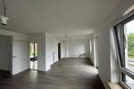 Renovierte 5 Zimmer Wohnung mit Balkon und Terrasse zur Miete