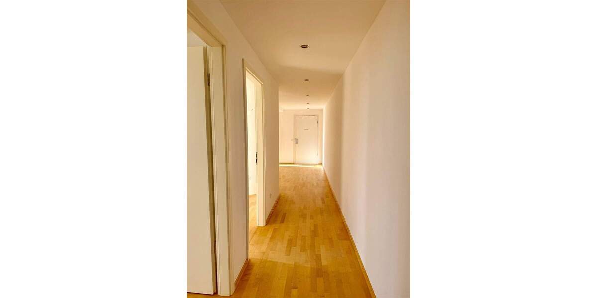 Gewerbeobjekt Murnau a. Staffelsee Murnau - 4 Zimmer, 105 m&sup2;, 1.600&euro; | Angebot:25682687