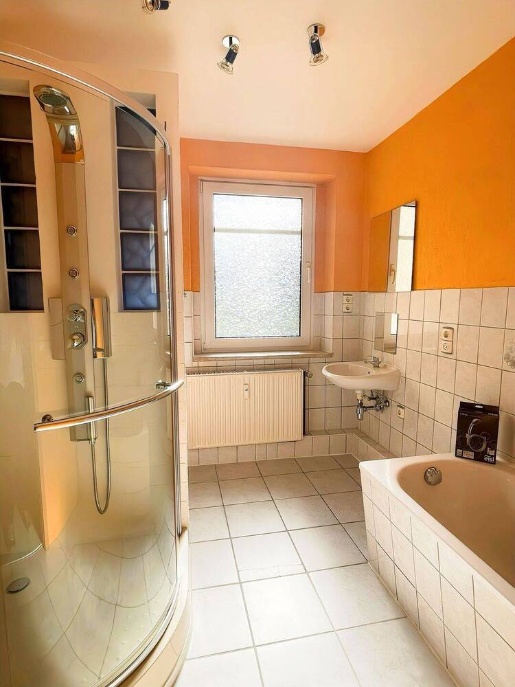 2,5-Zimmer-Wohnung mit Einbauküche & Mietergarten – direkt am Stadtpark