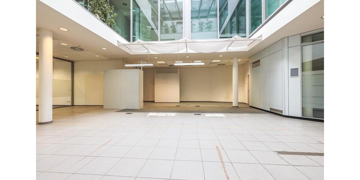 Ladenlokal für Filialisten in prominenter A-Lage der Rheinbacher City - mit Gestaltungsmöglichkeiten zimmer