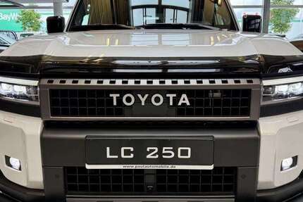 Toyota Land Cruiser 12.888 km 91.495 € Poing bei München 85586