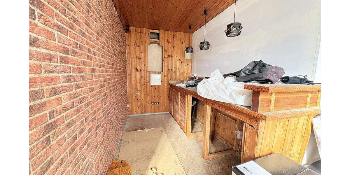 Mehrfamilienhaus, Wohnhaus Stadtallendorf-Wolferode Wolferode - 6 Zimmer, 208 m&sup2;, 299.900&euro; | Angebot:25775613