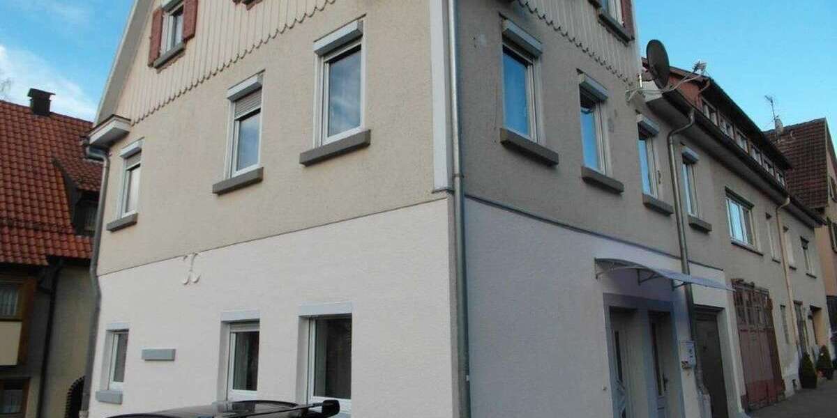 Haus zum Kaufen in Böblingen Dagersheim 469.000 € 266.94 m² 11 zimmer