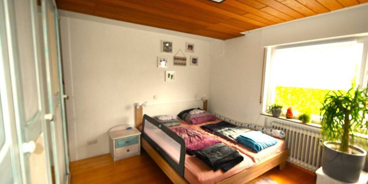 Großzügige 4-12-Zimmer-Wohnung mit Südwestbalkon und Gartennutzung - Etagenwohnung Horb am Neckar Horb | Angebot:26675320