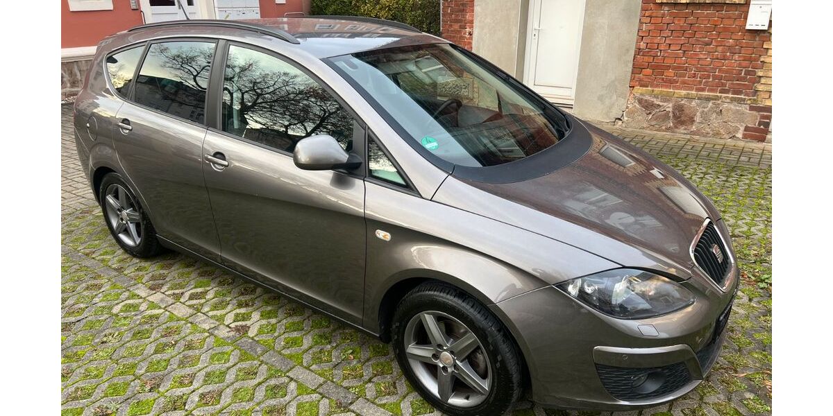 Seat Altea 111.000 km 8.888 € Dresden 01139