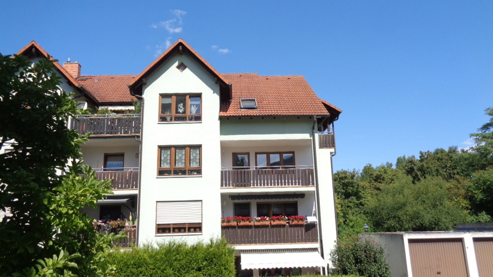 EIGENTUMSWOHNUNG MIT GARAGE 3 zimmer