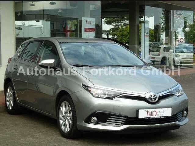 Toyota Auris 84.980 km 14.800 &euro; Bielefeld 33689