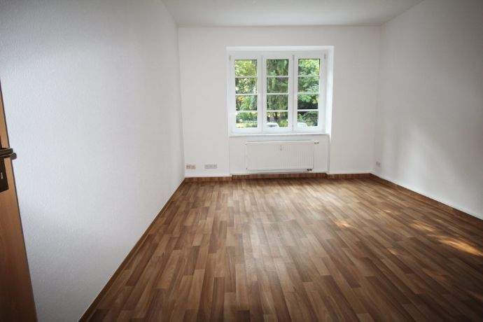 Zimmer Chemnitz Bernsdorf - 2 Zimmer, 56 m&sup2;, 325&euro; | Angebot:26307393