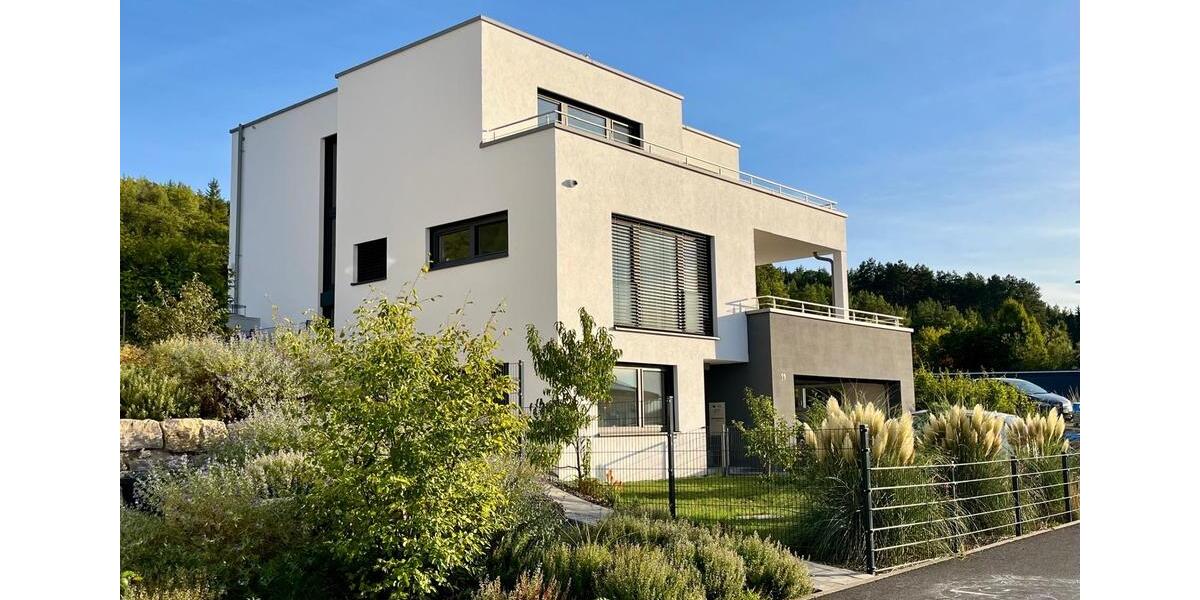 Villa Thüngen - 7 Zimmer, 210 m&sup2;, 3.250&euro; | Angebot:26129967