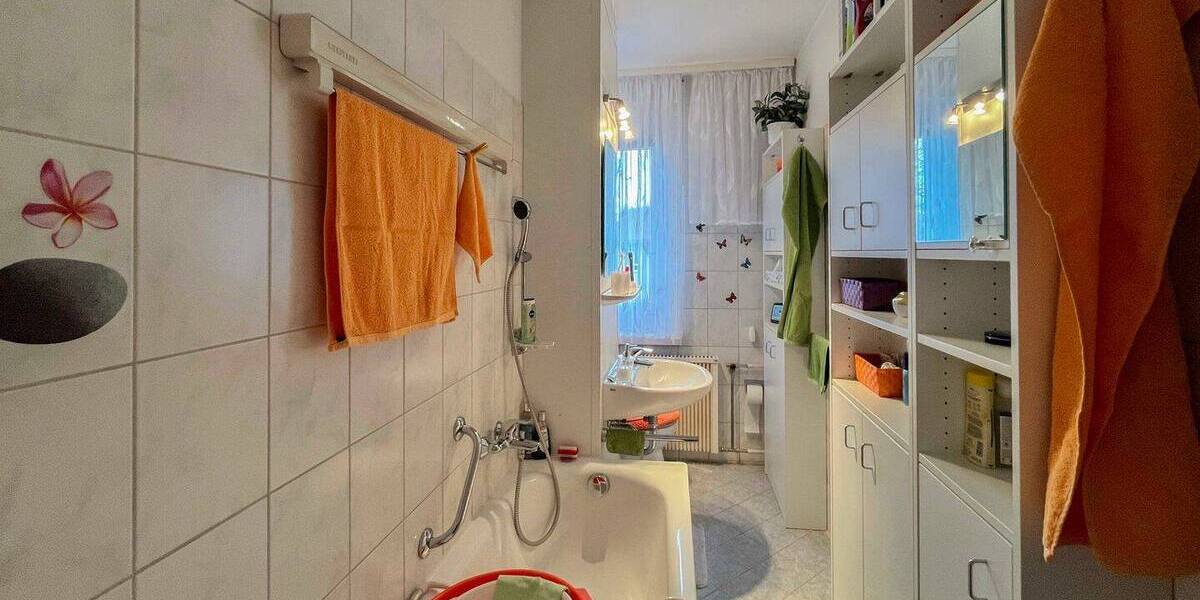 Etagenwohnung Dresden Leubnitz-Neuostra - 4 Zimmer, 78 m&sup2;, 199.900&euro; | Angebot:26816626