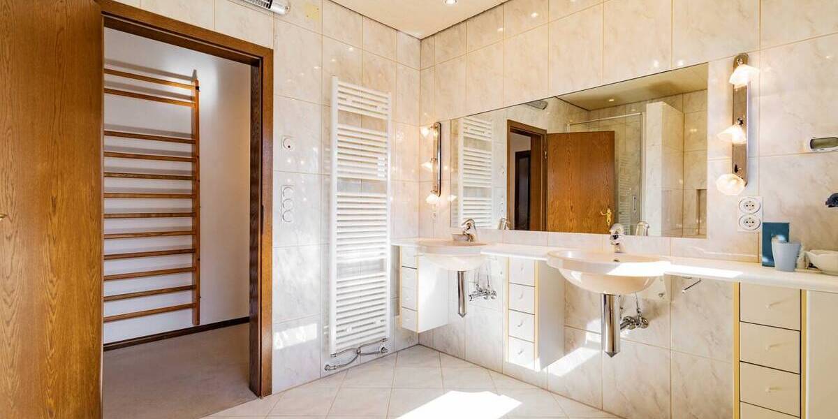 Einfamilienhaus Teningen - 8 Zimmer, 189 m&sup2;, 747.000&euro; | Angebot:26306159