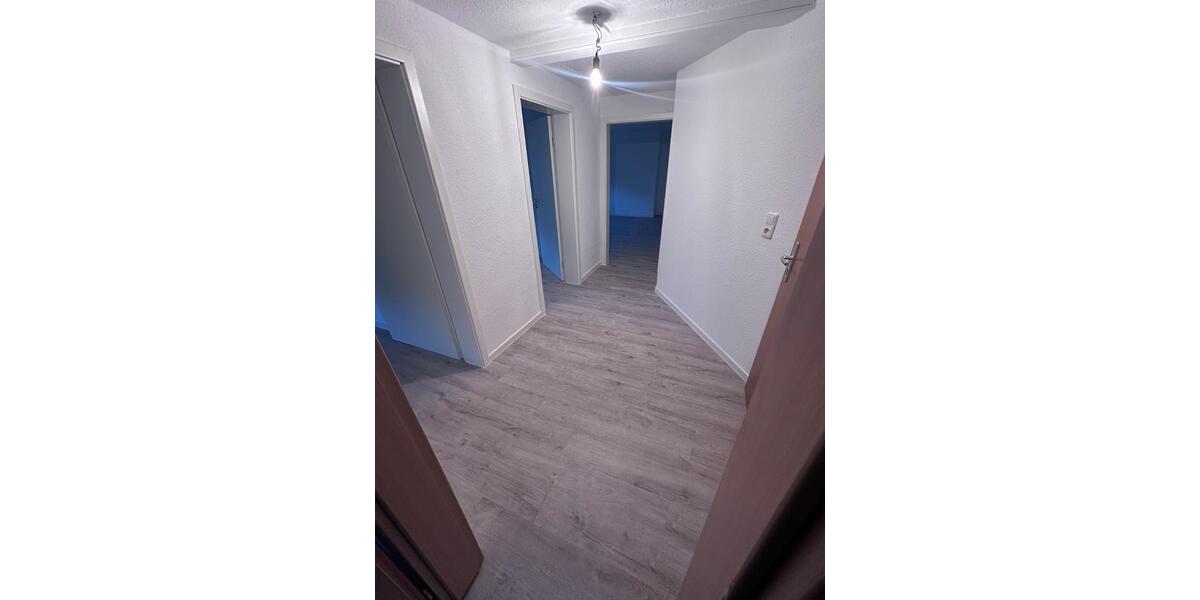 Etagenwohnung Korbach - 6 Zimmer, 125 m&sup2;, 229.000&euro; | Angebot:27122478