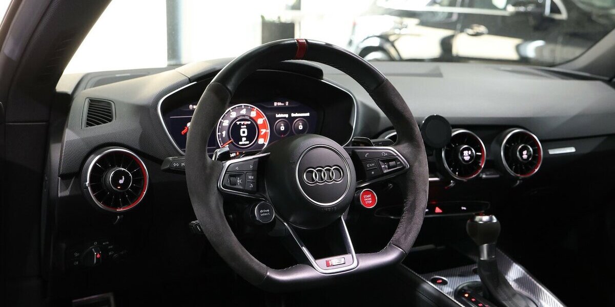 Audi TT RS COUPE 2.5 TFSI QUATTRO NARDO+BLACK+GOLD 40.000 km 55.555 &euro; Hamm 59077