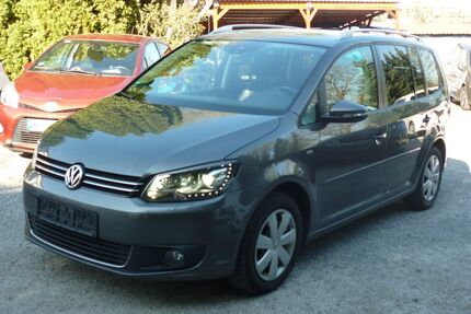 VW Touran 82.500 km 14.990 € Estenfeld bei Würzburg 97230