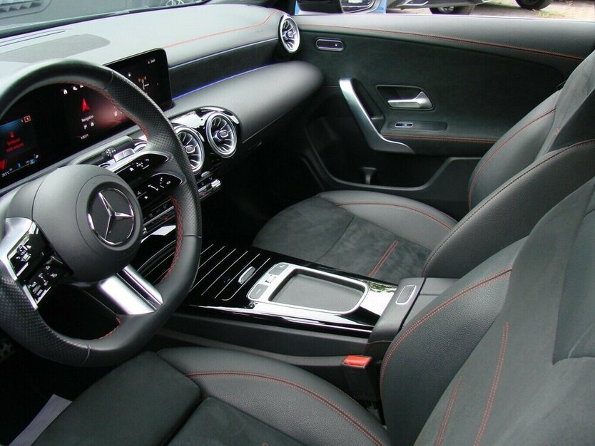 CLA 200 Shooting Brake AMG Night Mulitbeam Standhe