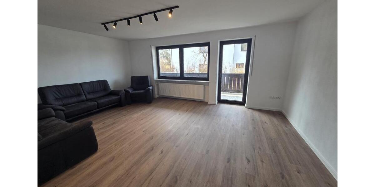 Etagenwohnung Cham - 4 Zimmer, 110 m&sup2;, 260.000&euro; | Angebot:26625681