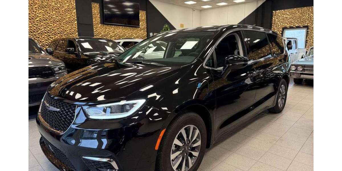 Chrysler Pacifica 10.000 km 47.900 € Wedemark 30900