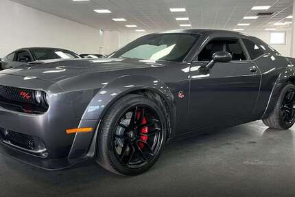 Dodge Challenger 4.000 km 49.990 &euro; Mudau 69427