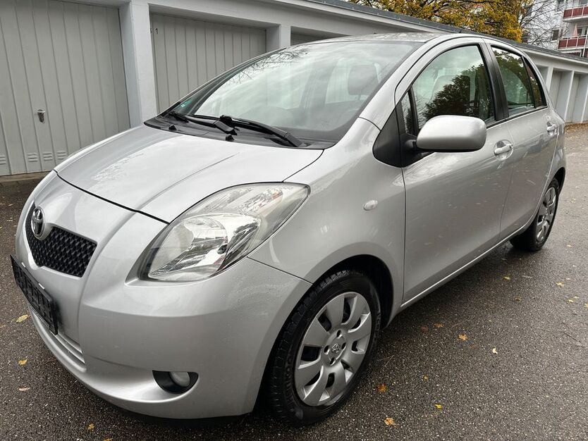 Toyota Yaris 145.600 km 3.990 € Augsburg 86154