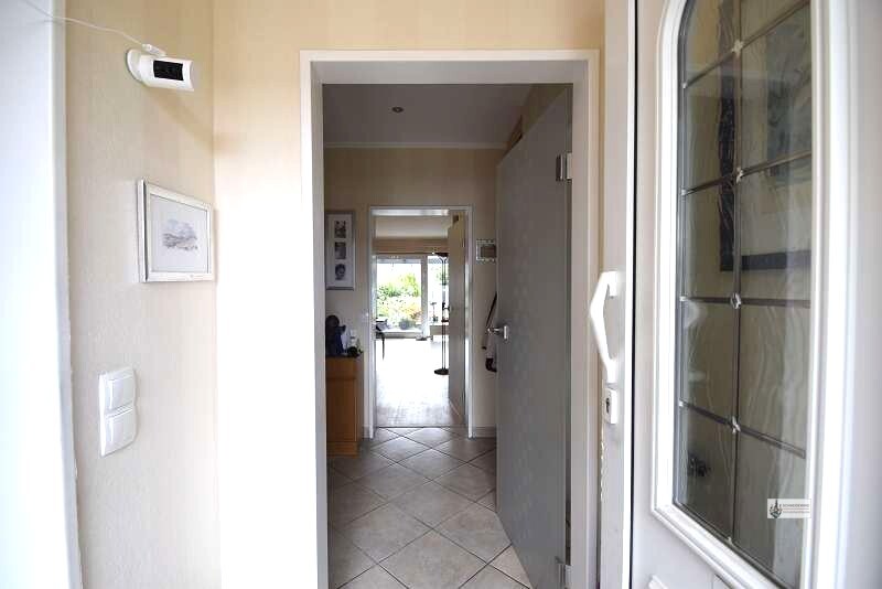 Solides Reihenmittelhaus Ideal für Familie mit 4 Personen auch für Home Office +EBK +Garage +Garten - Reihenhaus Bremen Neustadt | Angebot:26560638