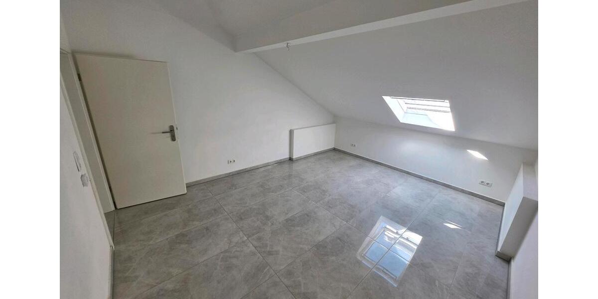 Dachgeschoßwohnung Neustadt an der Weinstraße - 2 Zimmer, 60 m&sup2;, 660&euro; | Angebot:26399629