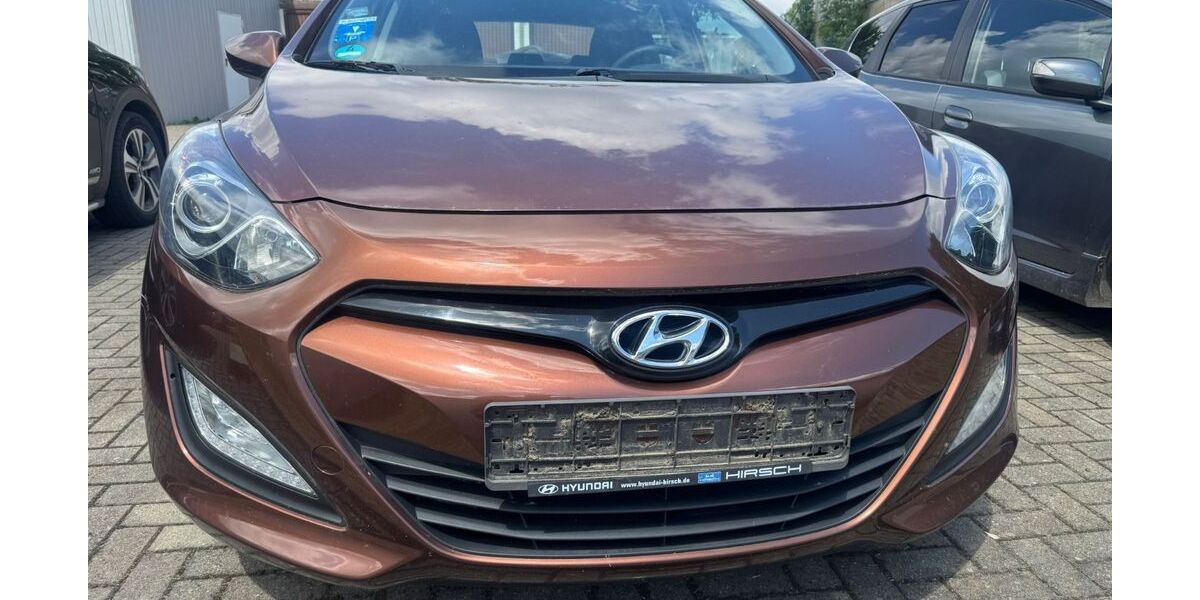 Hyundai i30 49.759 km 4.799 &euro; Chemnitz 09113