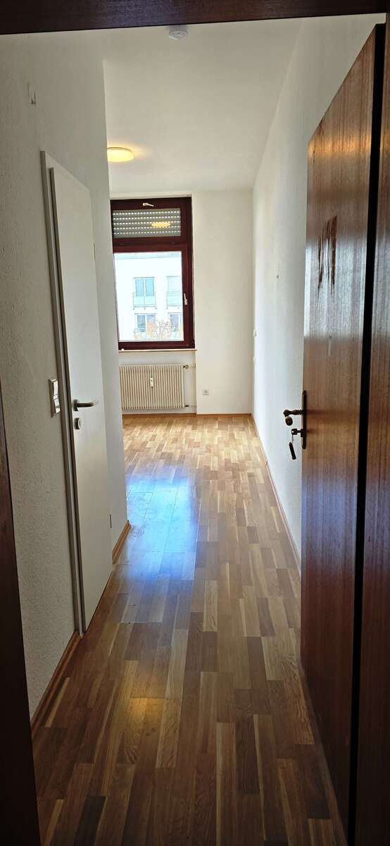 Wohnung zum Mieten in Neuenburg 375 € 15 m² 1 zimmer