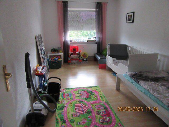 Attraktive 4-Zimmer-Wohnung mit Balkon in 93138 Lappersdorf