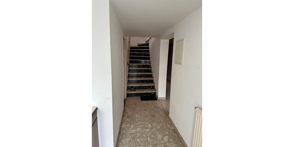 Bis Nov 26 - Einfamilienhaus in Frankfurt-Harheim, Garten, Garage 6 zimmer