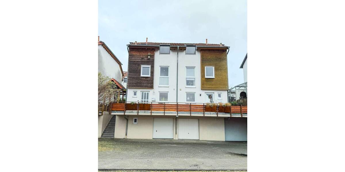 Besondere Doppelhaushälfte - offenes Gebälk, warme Atmosphäre, viel Raum 5 zimmer