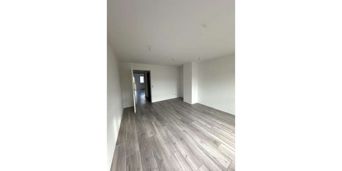 ++Frisch Sanierte Familienwohnung mit Aufzug++ 4 zimmer