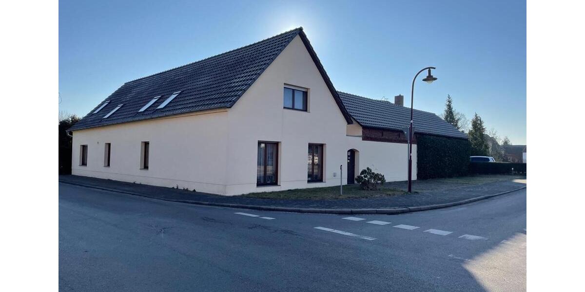Einfamilienhaus Spremberg - 7 Zimmer, 220 m&sup2;, 214.000&euro; | Angebot:19879375
