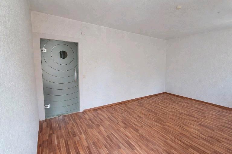 Hochparterre Tuttlingen - 3 Zimmer, 72 m&sup2;, 135.000&euro; | Angebot:27085448