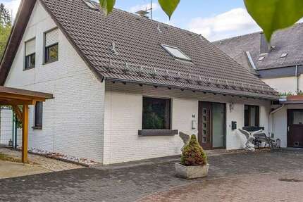 Haus zum Kaufen in Bad Laasphe 236.000 € 149.42 m² 5 zimmer