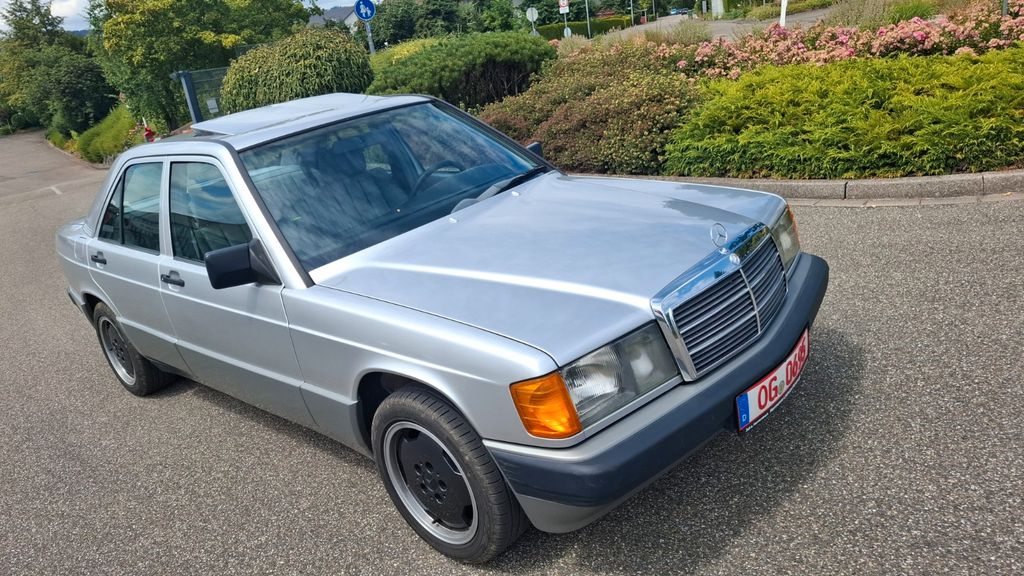Mercedes-Benz 190 176.000 km 6.900 &euro; Zell a.H. 77736