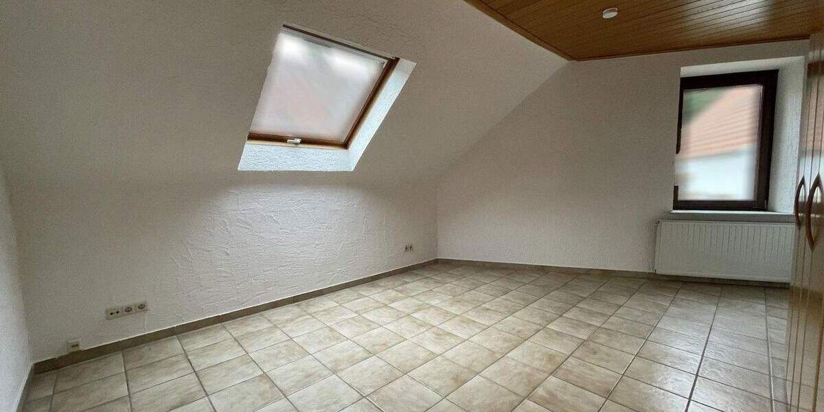 Doppelhaushälfte Bad Dürkheim - 5 Zimmer, 170 m&sup2;, 1.350&euro; | Angebot:25657429