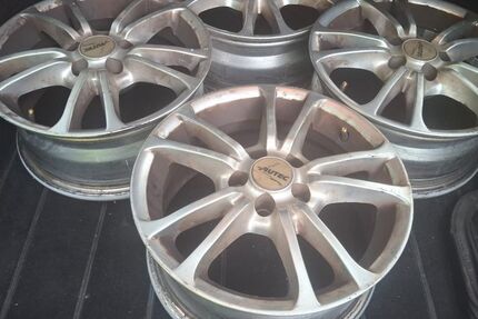 VW Golf 228.012 km 600 &euro; Dillenburg 35683
