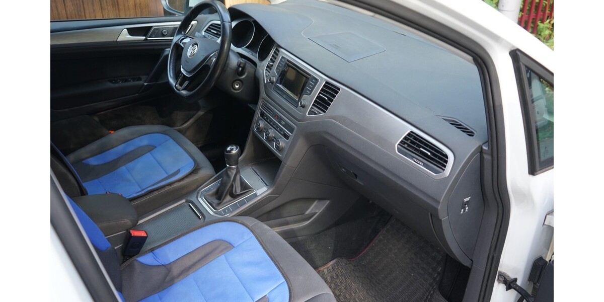 VW Golf Sportsvan 95.000 km 10.500 &euro; Berlin 10178