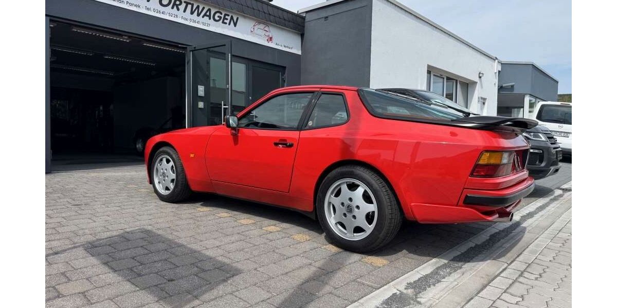 Porsche 944 156.388 km 29.900 &euro; Ahrweiler 53474