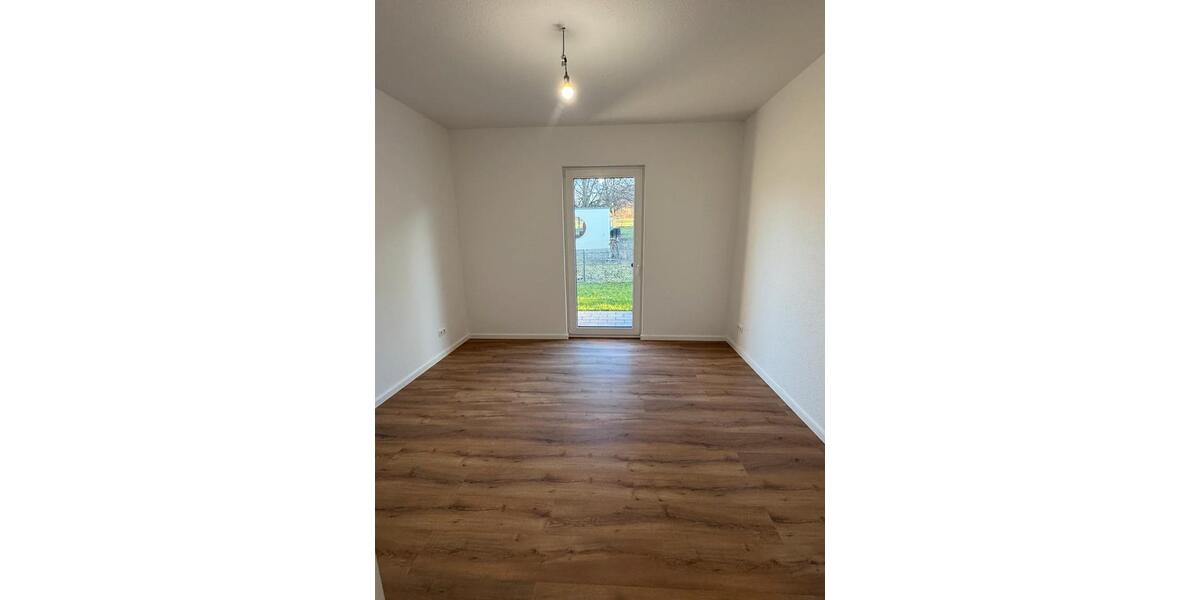 Bungalow Bad Wildungen - 4 Zimmer, 150 m&sup2;, 1.950&euro; | Angebot:23476136