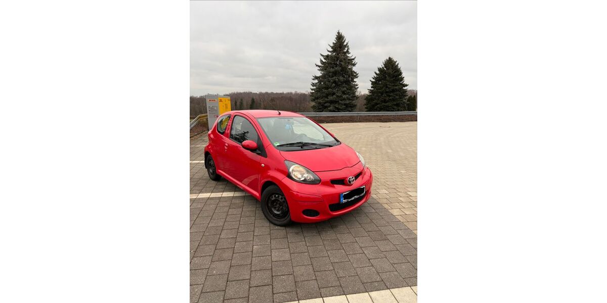 Toyota Aygo (X) 33.800 km 4.799 &euro; Altenburg 04600