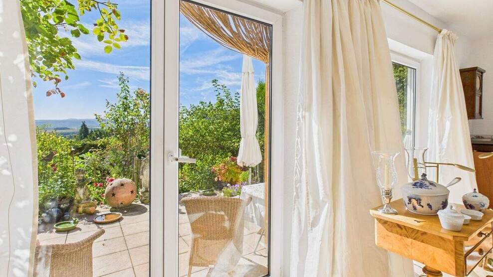 Charmantes Reihenmittelhaus mit Wohlfühlfaktor und Panoramablick 4 zimmer