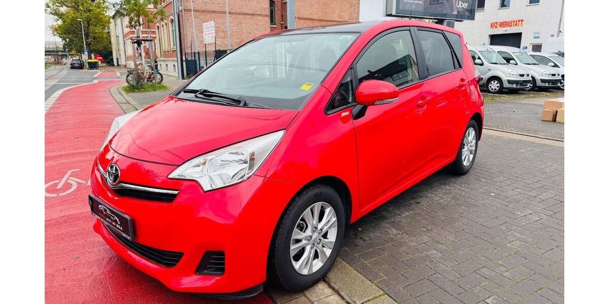 Toyota Verso-S 182.000 km 4.700 &euro; Hannover 30455