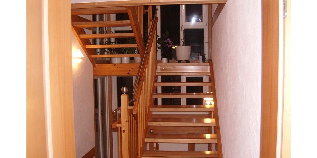 2,5-Zimmer-Wohnung, frei ab 1.8.2026, ca. 73 m² im 5-Familien-Holzhaus, Bj. 1997, zu verkaufenu - Appartement Leonberg | Angebot:26975010
