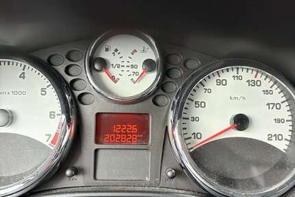 Peugeot 207 202.000 km 900 &euro; Freudenstadt 72250
