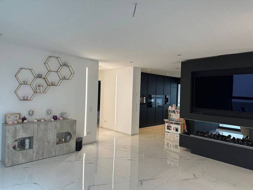 Moderne, helle, gepflegte 4,5 Zi. -EG- Whg. in Friedrichshafen!!