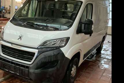 Peugeot Boxer 145.888 km 11.790 &euro; Zeven 27404