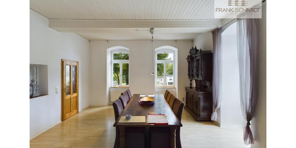 Einfamilienhaus Elbtal - 13 Zimmer, 380 m&sup2;, 2.995&euro; | Angebot:24695582